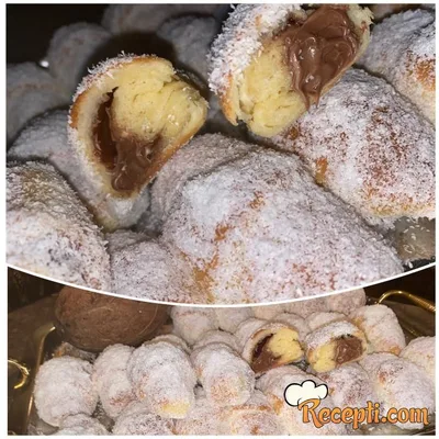 Donut Punjen Kremom Sa Kokosom 68 g