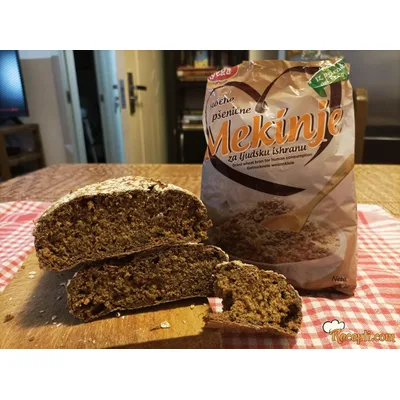 Hleb Sa Mekinjama Nini S 500 g