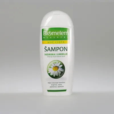 Biomelem Sampon Zdrava Porodica Kamilica 300 ml